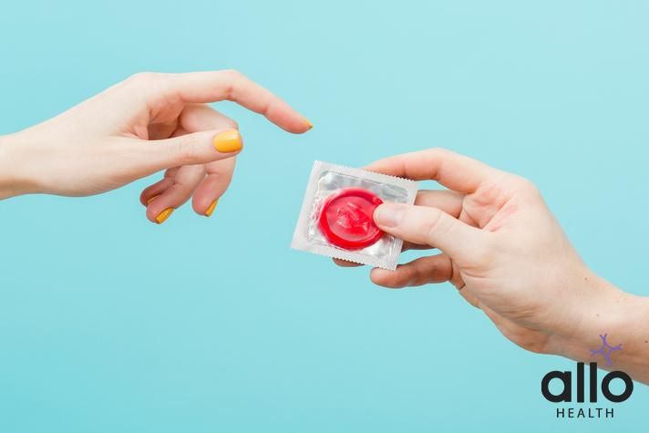 how to dispose of condoms, Woman wanting to get a condom from a man, transmission and causes of HIV in hindi